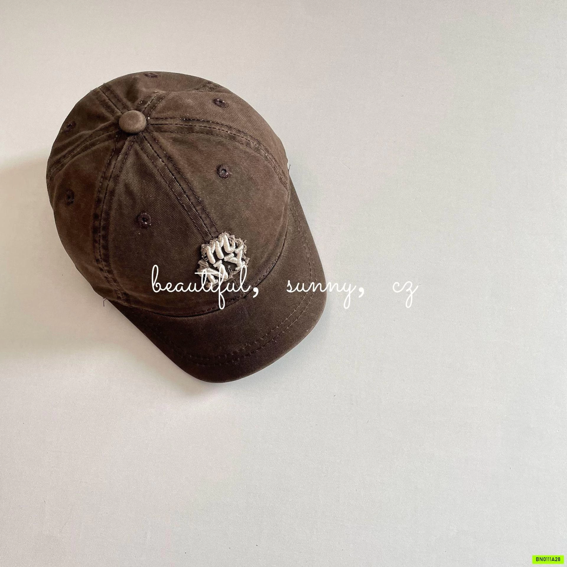 MŨ KẾT THÊU CHỮ VINTAGE