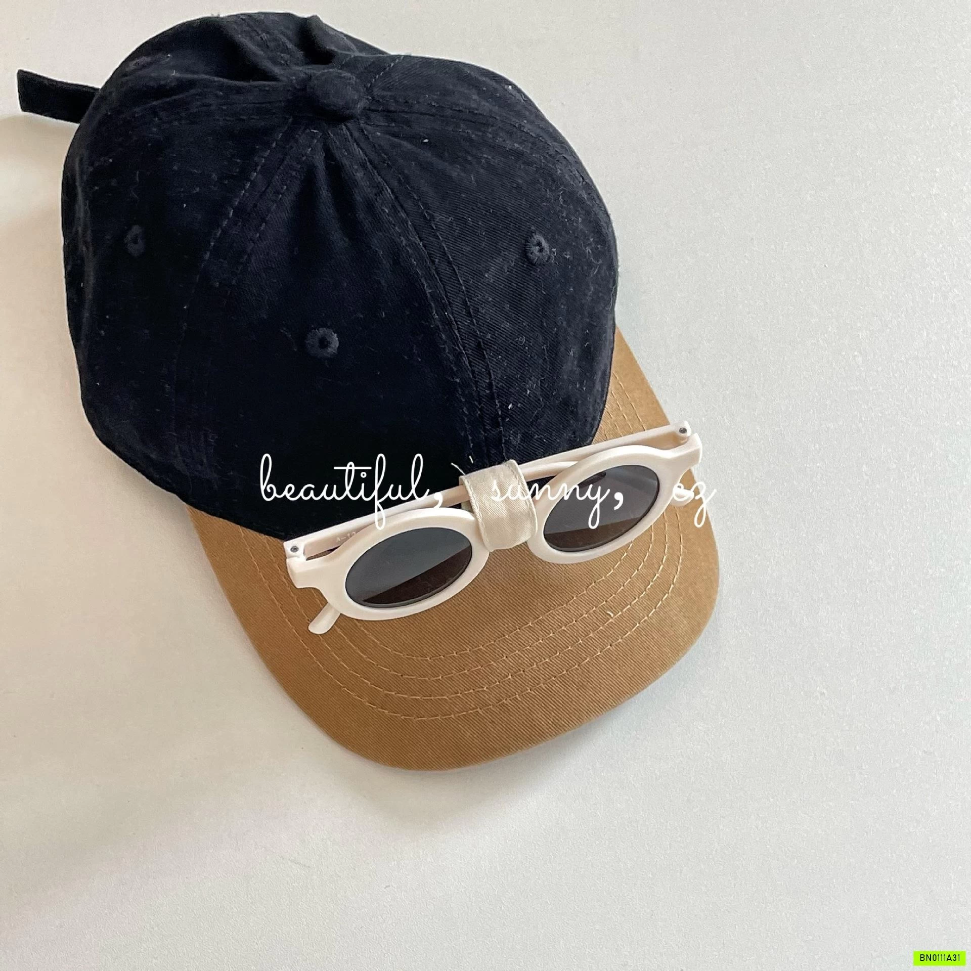 MŨ KẾT KÈM KÍNH