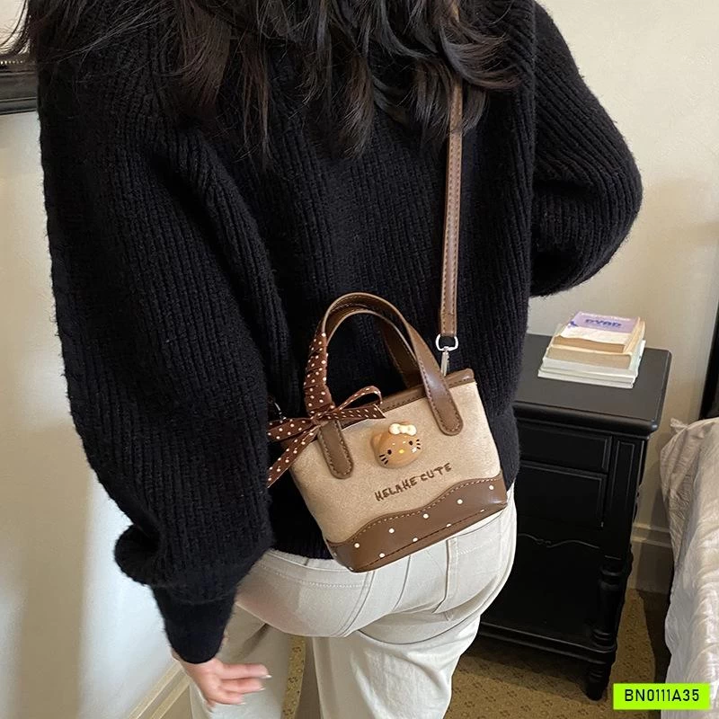 TÚI XÁCH KITTY VINTAGE MẸ BÉ