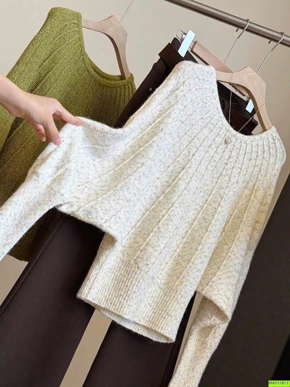 CHÂN VÁY XẾP LY TO HÃNG ANNA