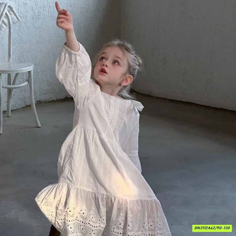 ĐẦM SUÔNG TRẮNG THÊU TIỂU THƯ AMUHOU