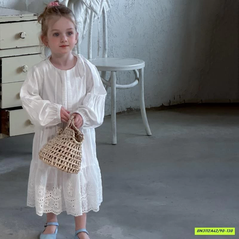 ĐẦM SUÔNG TRẮNG THÊU TIỂU THƯ AMUHOU