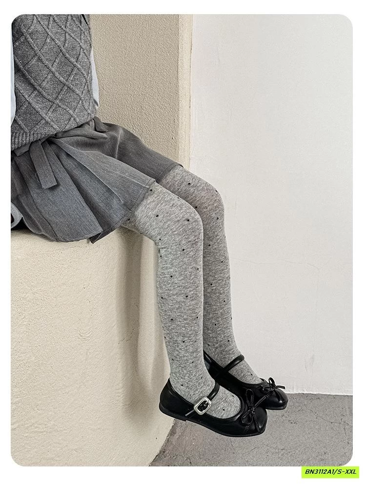 QUẦN TẤT MỎNG LIỀN BÀN CHẤM BI