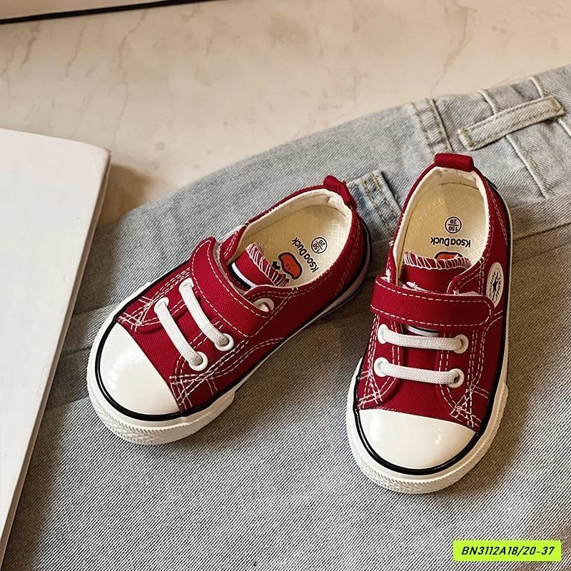 GIÀY THỂ THAO QUAI DÁN