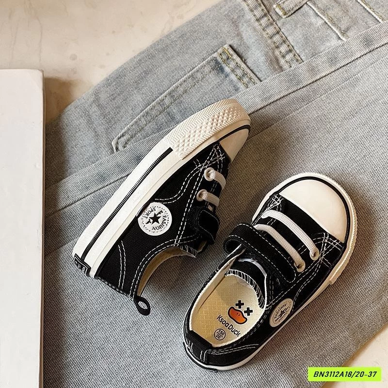 GIÀY THỂ THAO QUAI DÁN