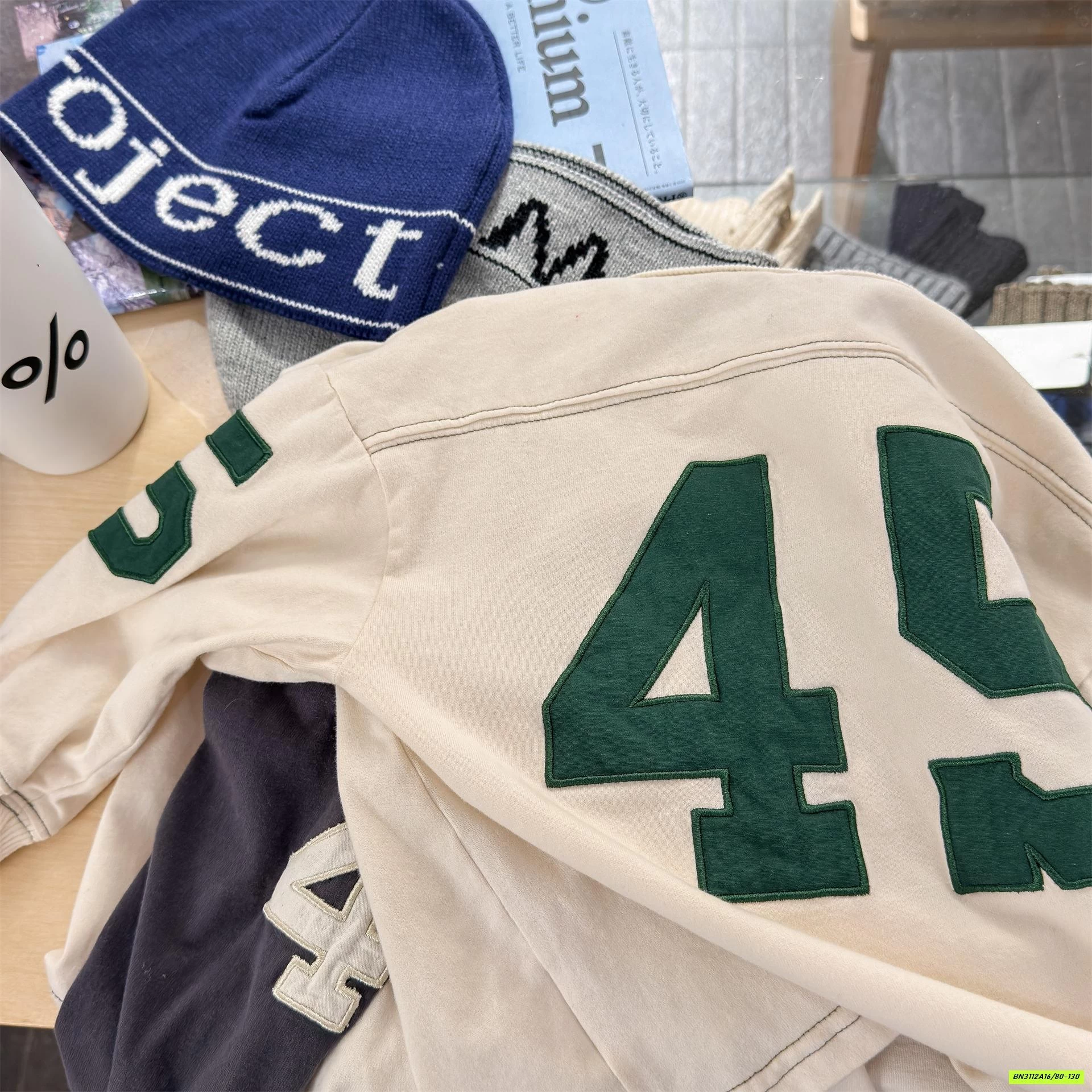 ÁO THUN PHỐI CHỮ SỐ 45 ADBABY