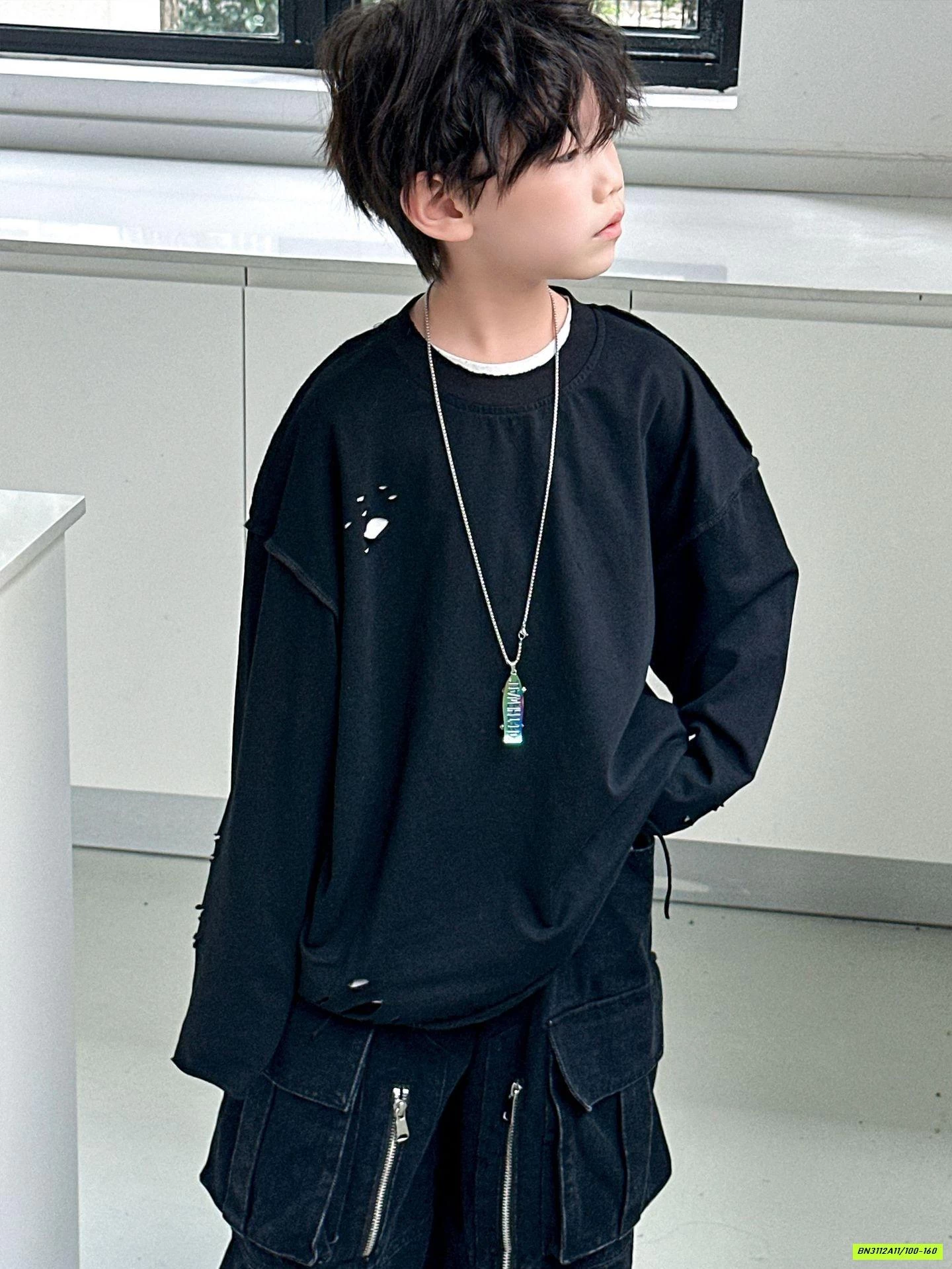 ÁO THUN TRƠN RÁCH GẤU