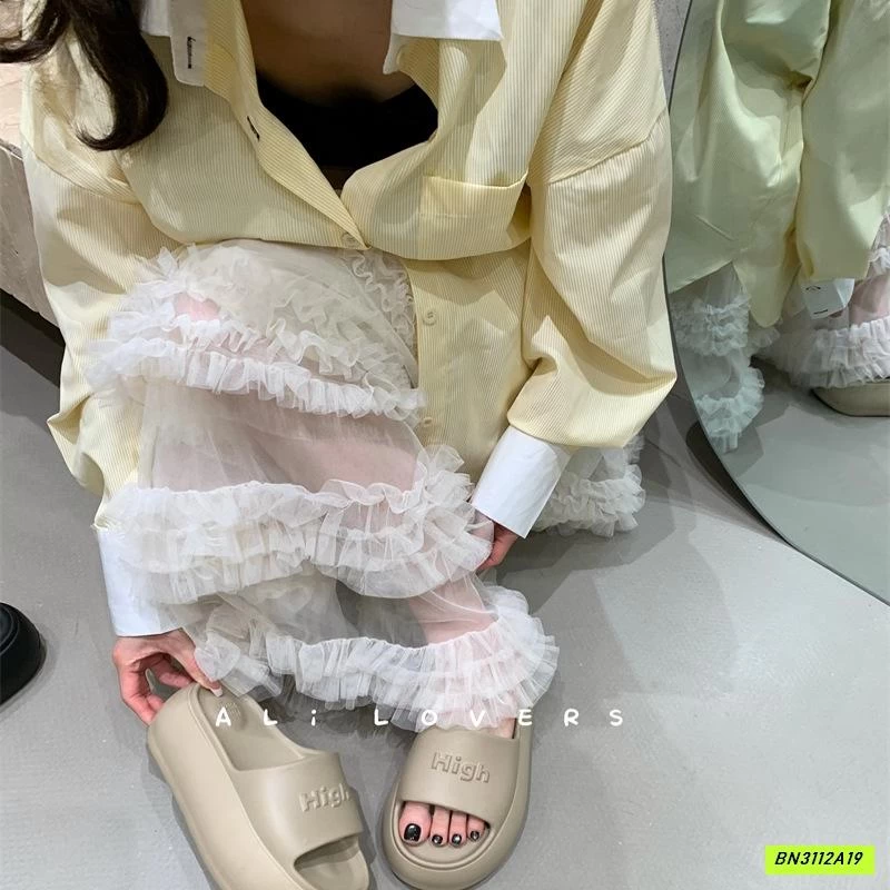 DÉP LÊ ĐẾ BÁNH MỲ