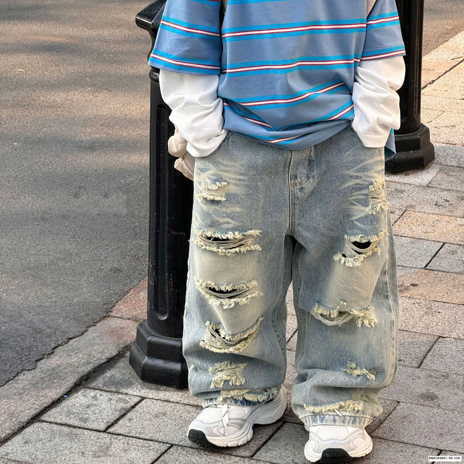 QUẦN JEAN RÁCH CÁ TÍNH