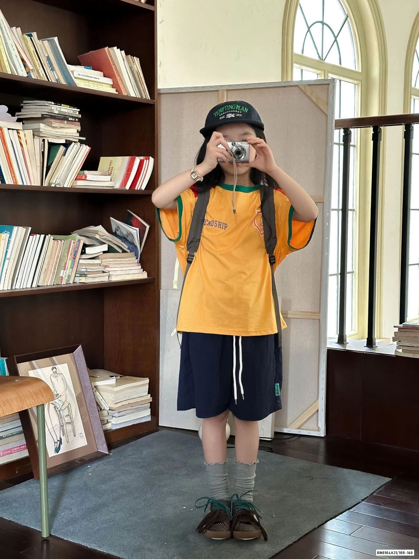 ÁO CAM SỌC VAI CÁ TÍNH TCKIDS