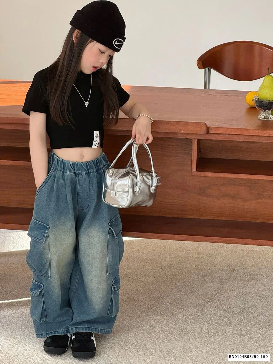 ÁO CROPTOP XẺ EO