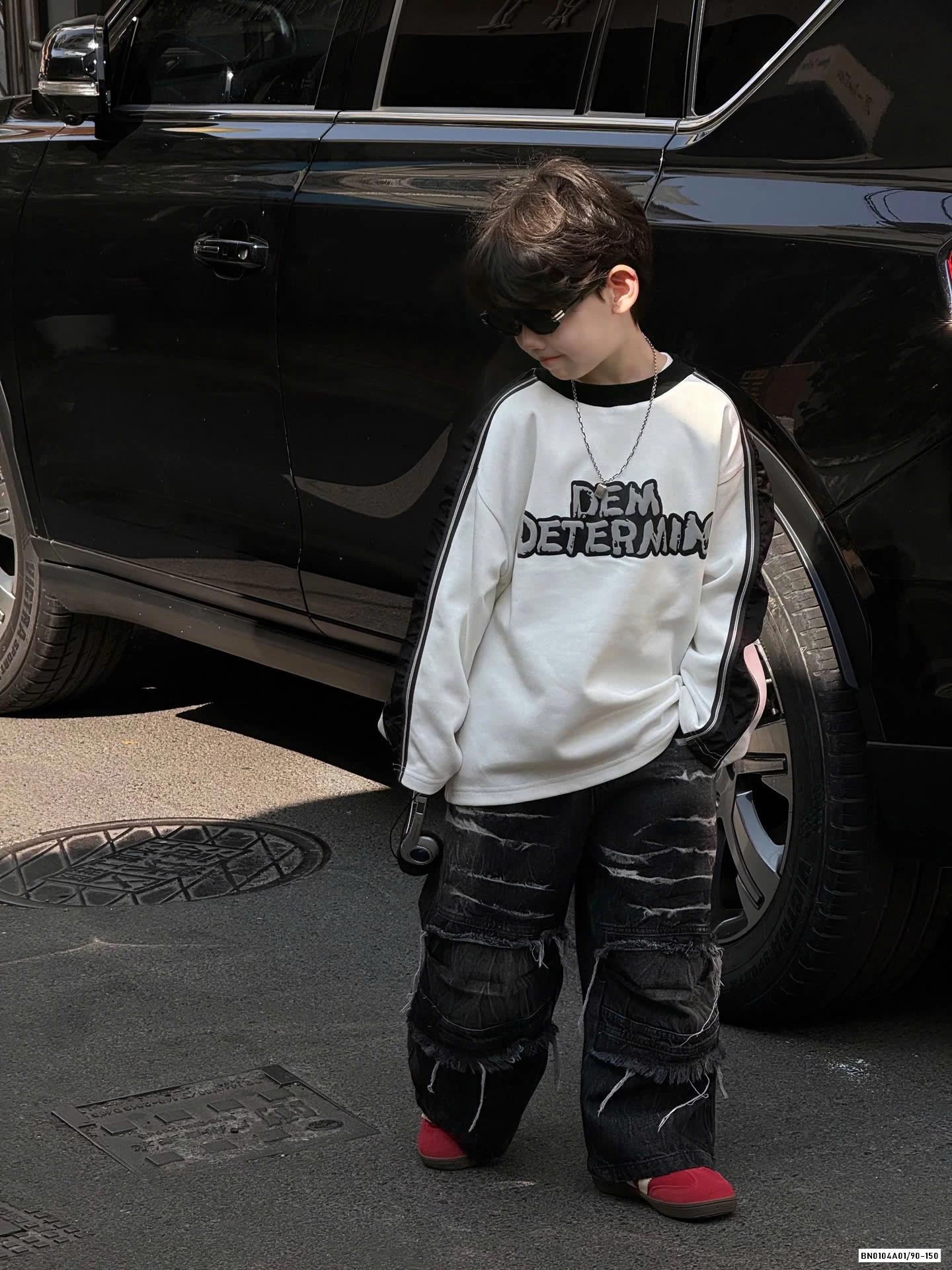 JEANS SUÔNG RÁCH VÁ GỐI