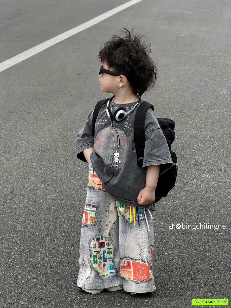 ÁO MŨ MIX QUẦN ỐNG SUÔNG CÁ TÍNH