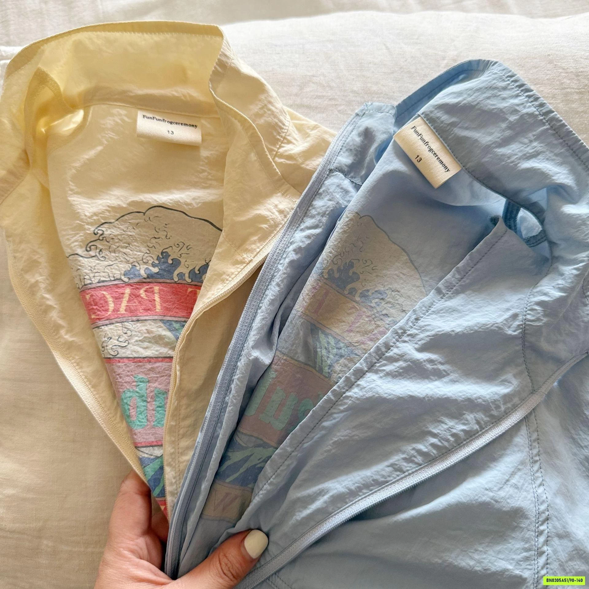 KHOÁC GIÓ CHỐNG NẮNG IN HÌNH LƯNG MMGGBABY