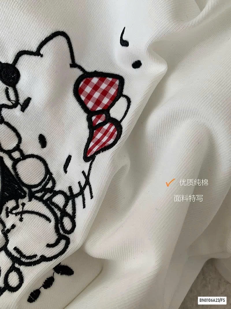 ÁO THUN THÊU KITTY