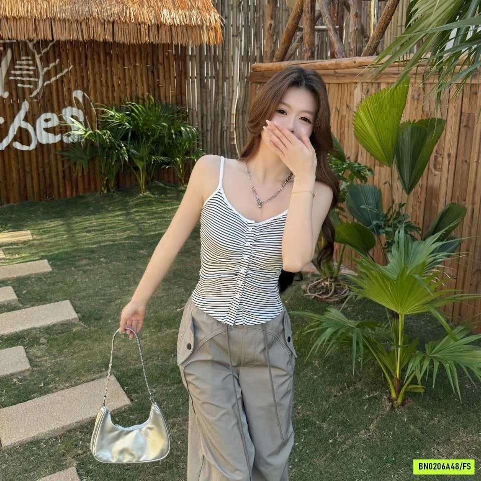 ÁO 2 DÂY NHÚN EO CÚC TRƯỚC KÈM BRA
