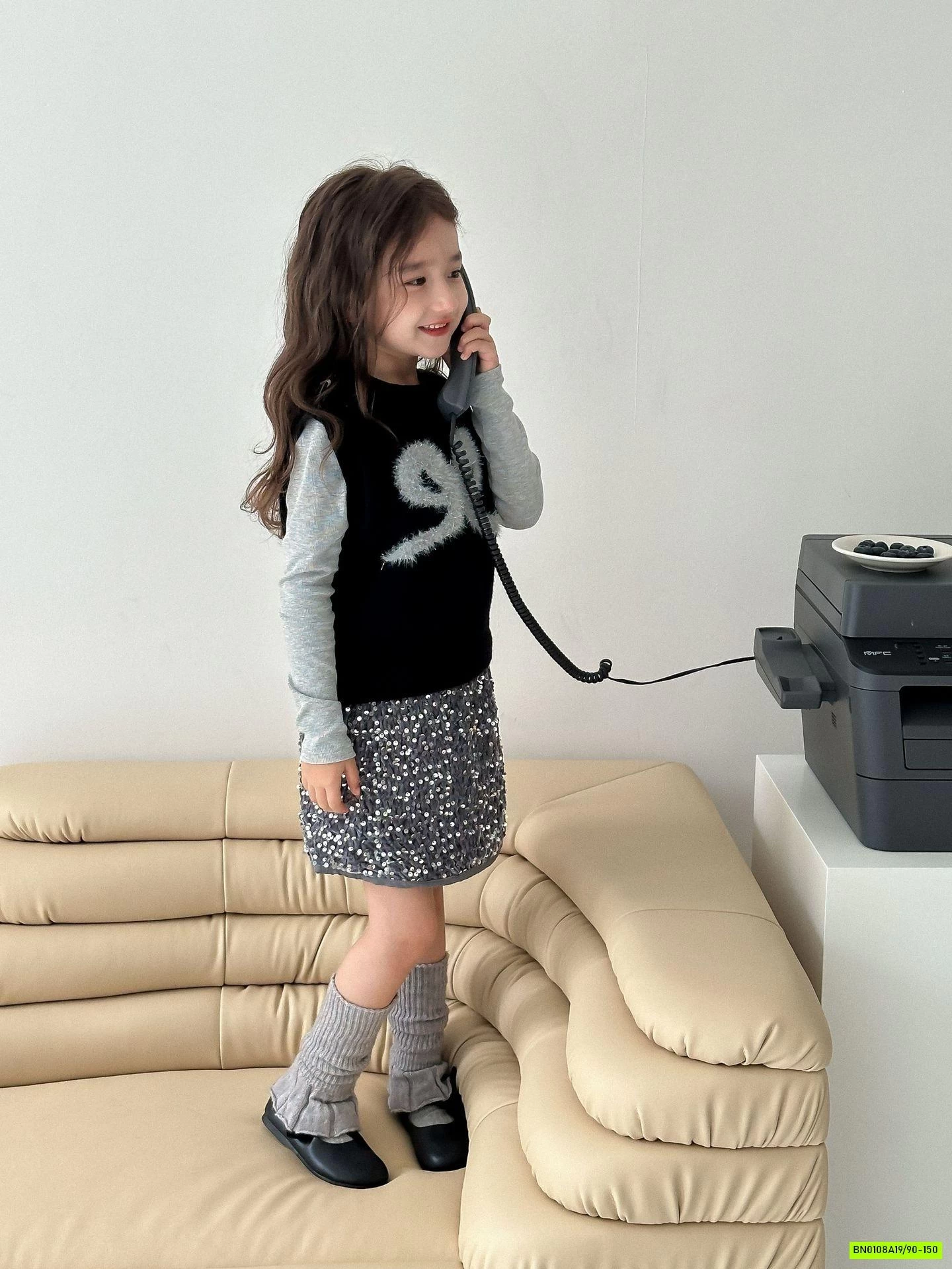 ÁO THUN GÂN NƠ CỔ VIỀN REN