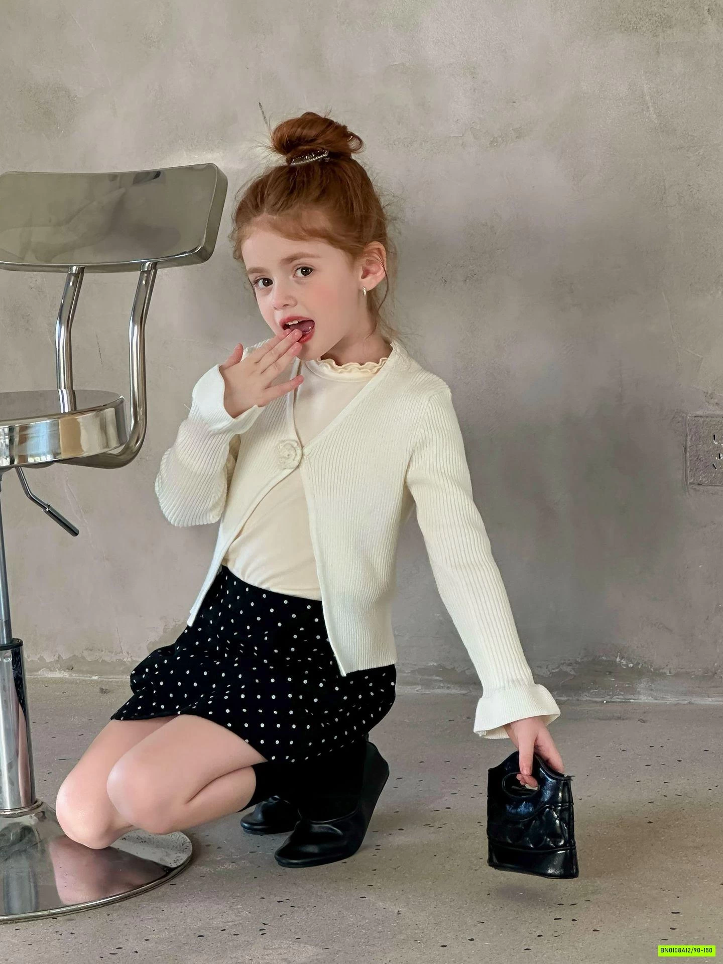 CHÂN VÁY CHỮ A CHẤM BI