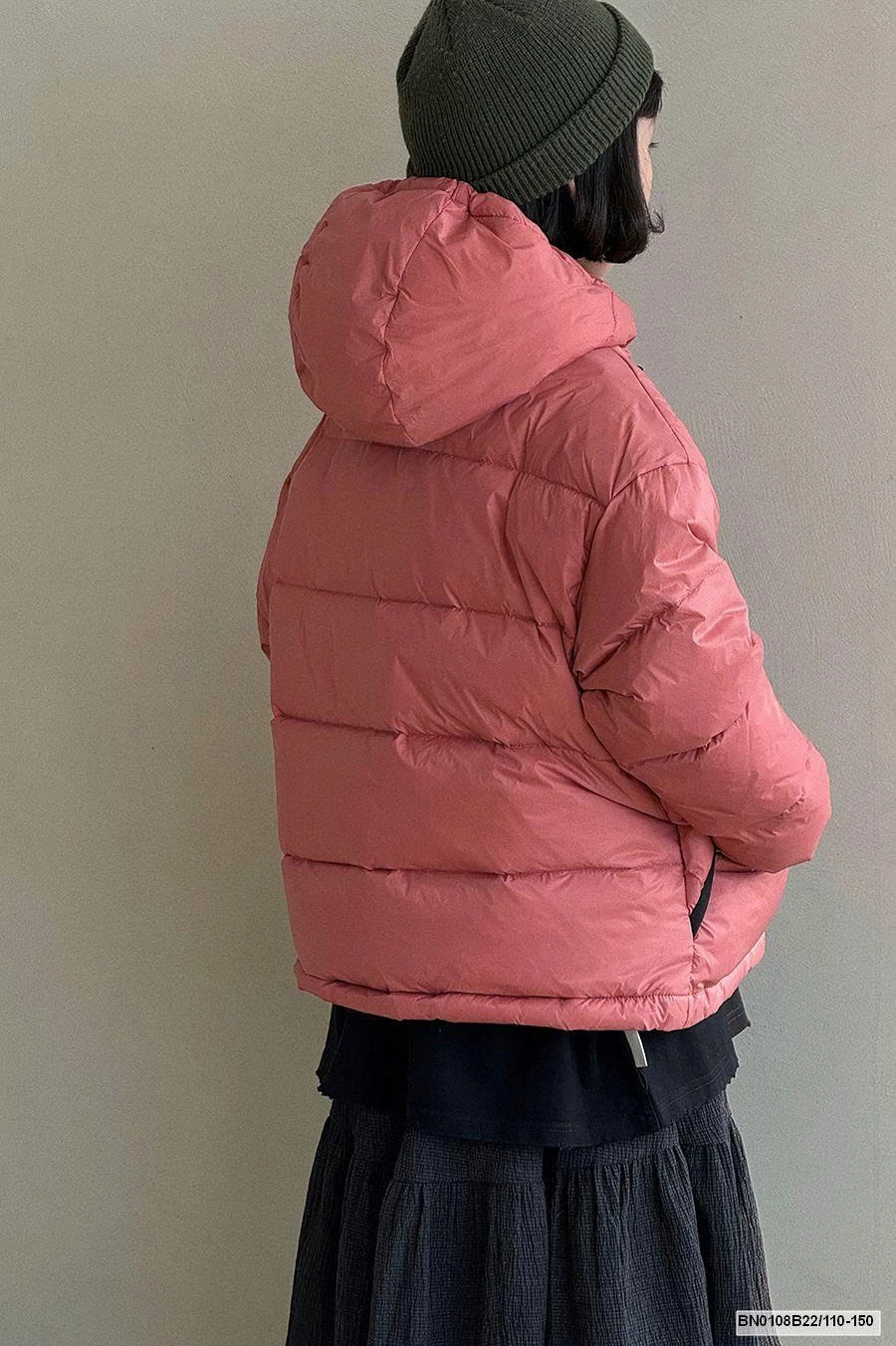 ÁO PHẢI TRƠN LIỀN MŨ LOGO CHỮ