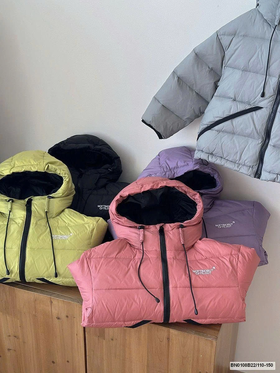 ÁO PHẢI TRƠN LIỀN MŨ LOGO CHỮ