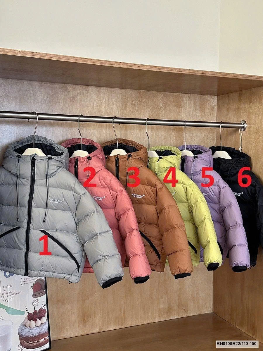 ÁO PHẢI TRƠN LIỀN MŨ LOGO CHỮ