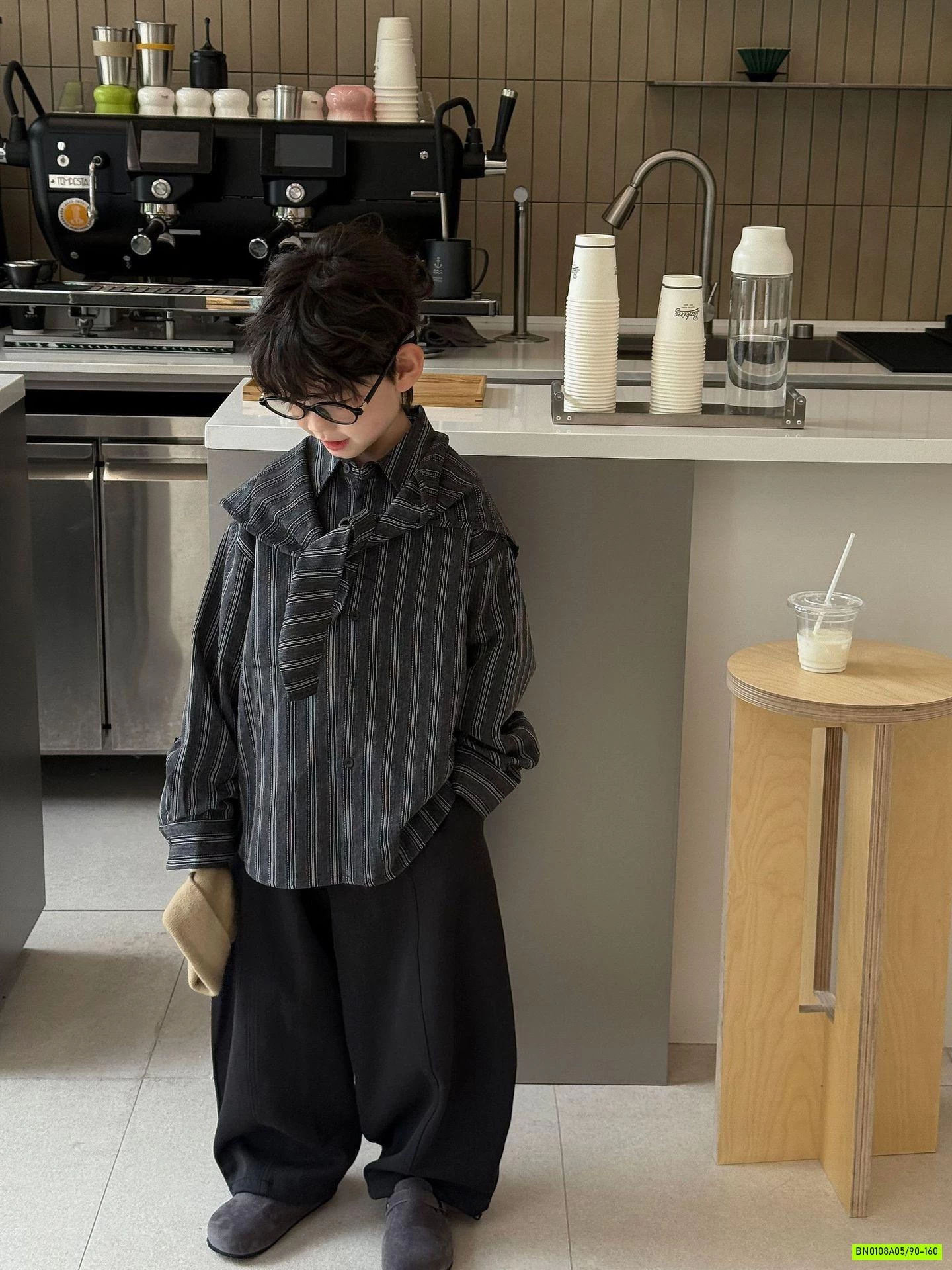 SƠ MI SỌC KÈM KHĂN CHOÀNG