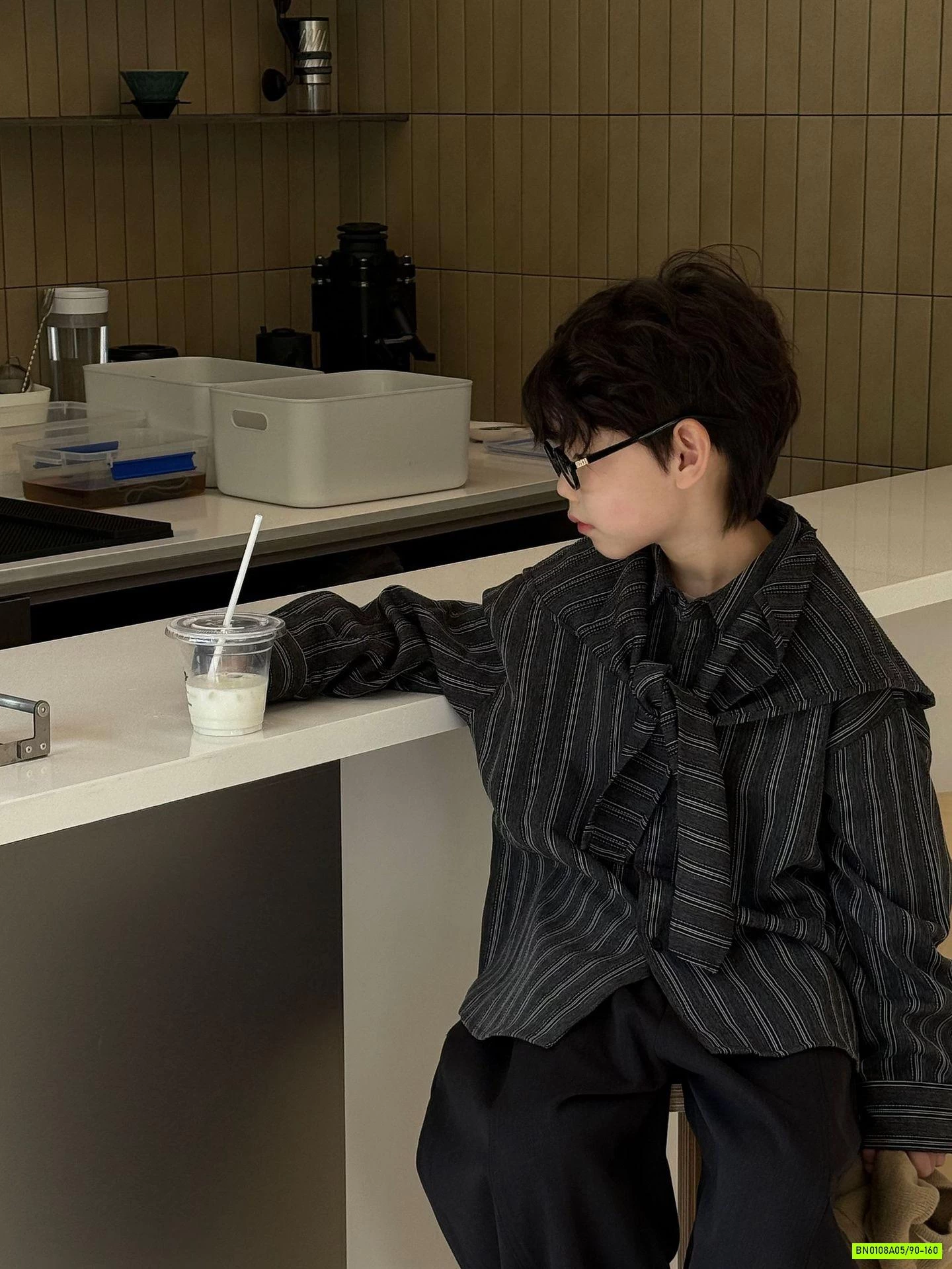 SƠ MI SỌC KÈM KHĂN CHOÀNG