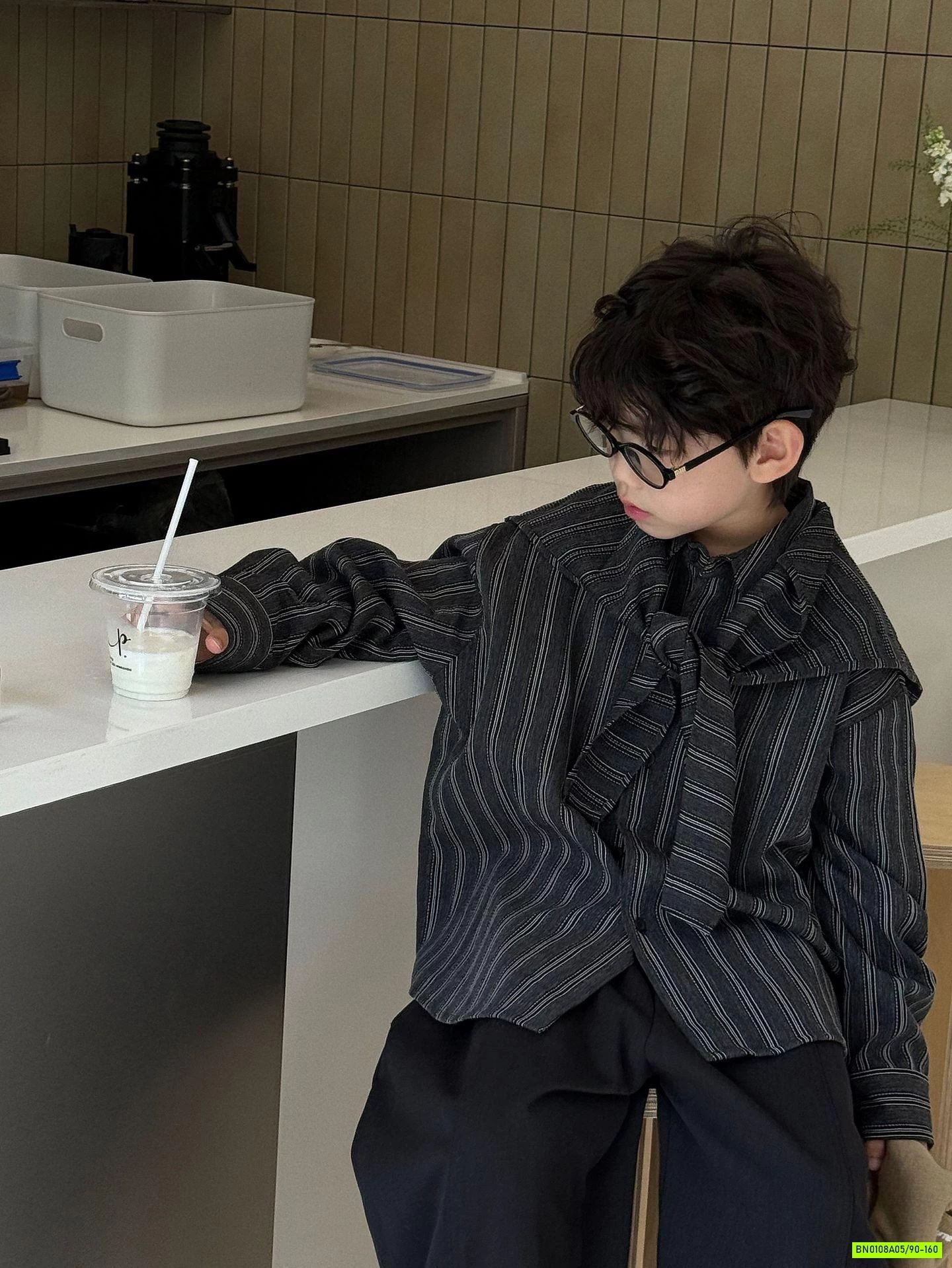 SƠ MI SỌC KÈM KHĂN CHOÀNG