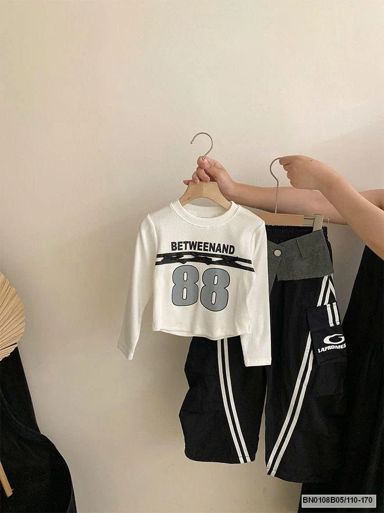 SÉT ÁO THUN DÁNG NGẮN MIX QUẦN THỂ THAO