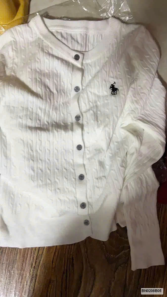 ÁO CARDIGAN LEN THÊU NGỰA