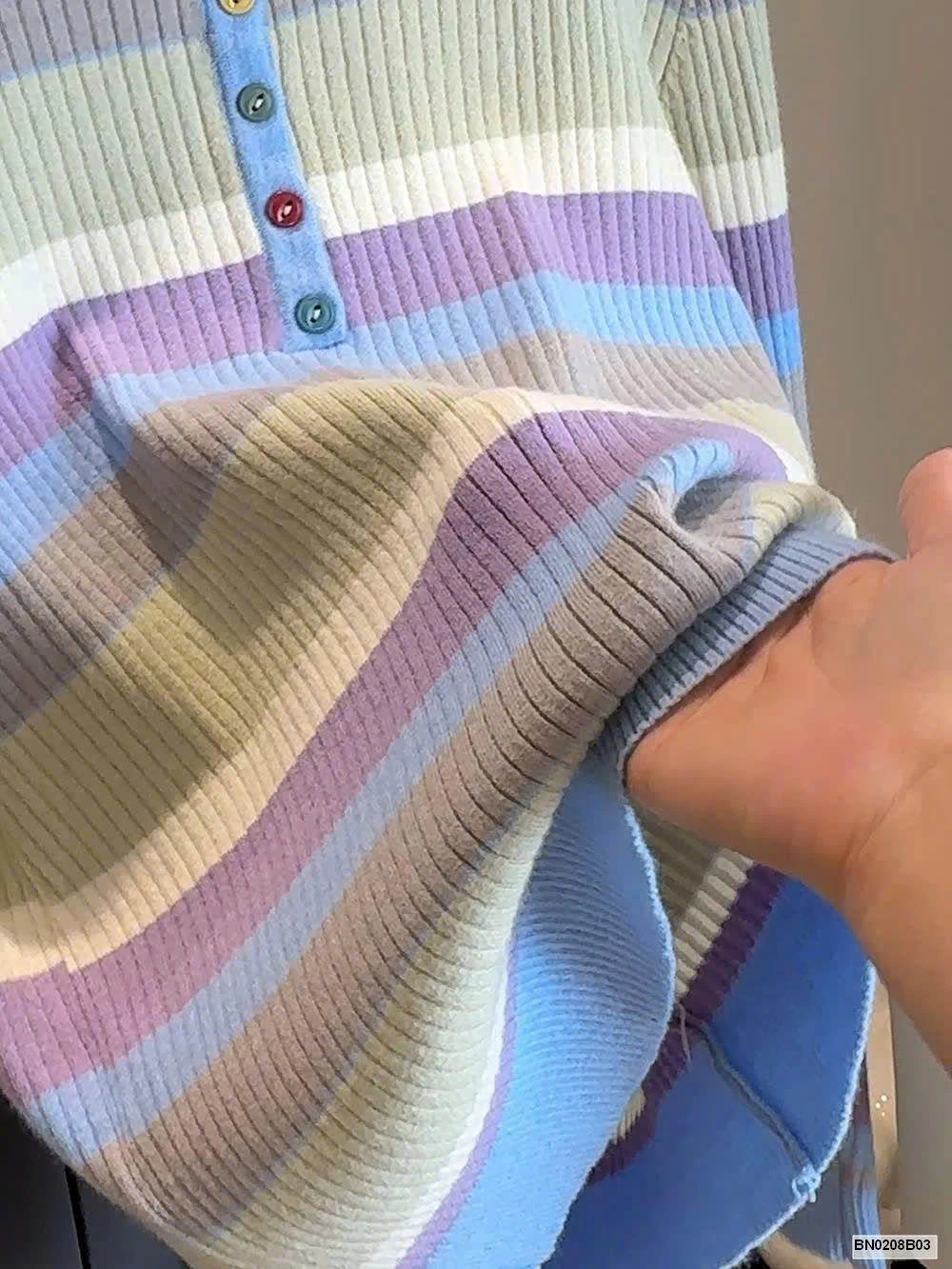 ÁO LEN KẺ SẮC MÀU CÚC NGỰC ANNA