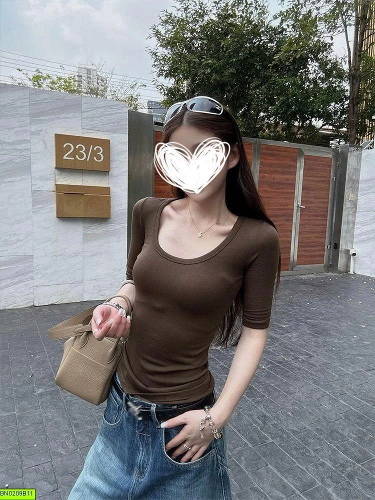 ÁO TAY LỠ CỔ U MOSESQUEEN