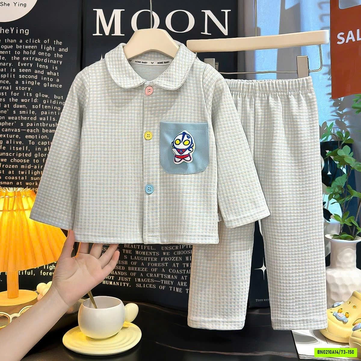 PIZAMA NỈ CARO CỔ SEN