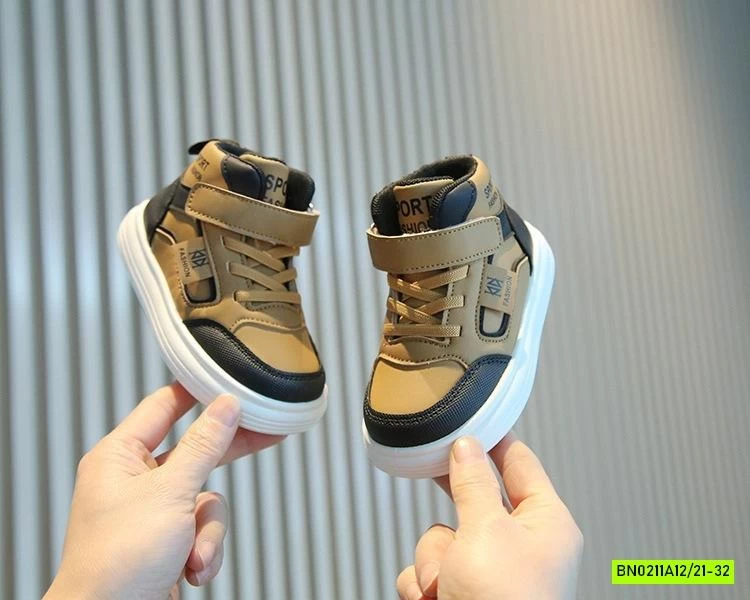 GIÀY THỂ THAO CAO CỔ QUAI DÁN