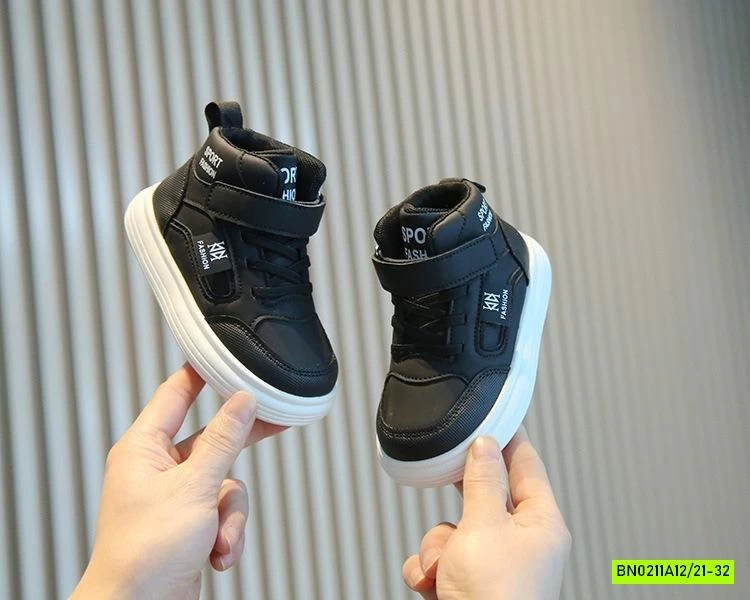 GIÀY THỂ THAO CAO CỔ QUAI DÁN