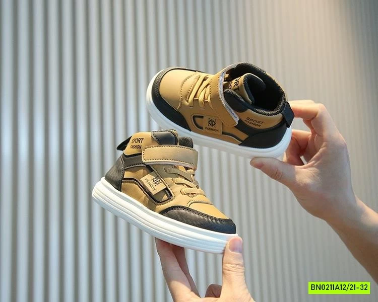 GIÀY THỂ THAO CAO CỔ QUAI DÁN