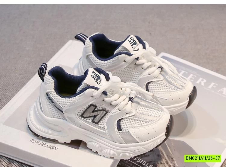 GIÀY THỂ THAO CHỮ N