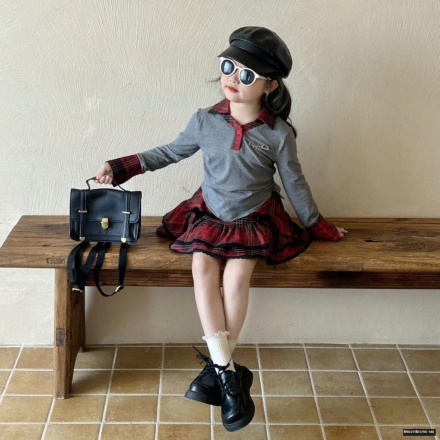 SÉT THUN XÁM MIX CHÂN VÁY CARO ĐỎ