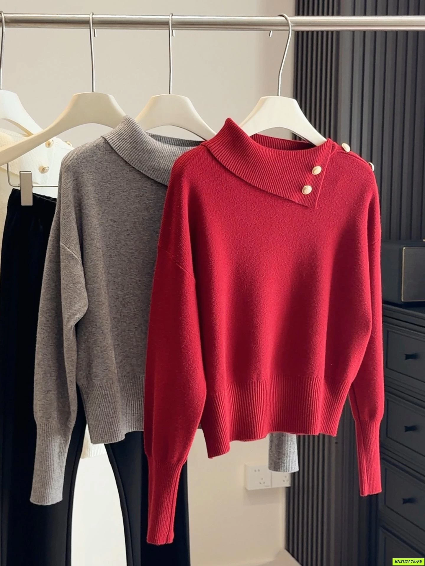 ÁO LEN CỔ ĐỔ PHỐI CÚC NGỌC ANNA