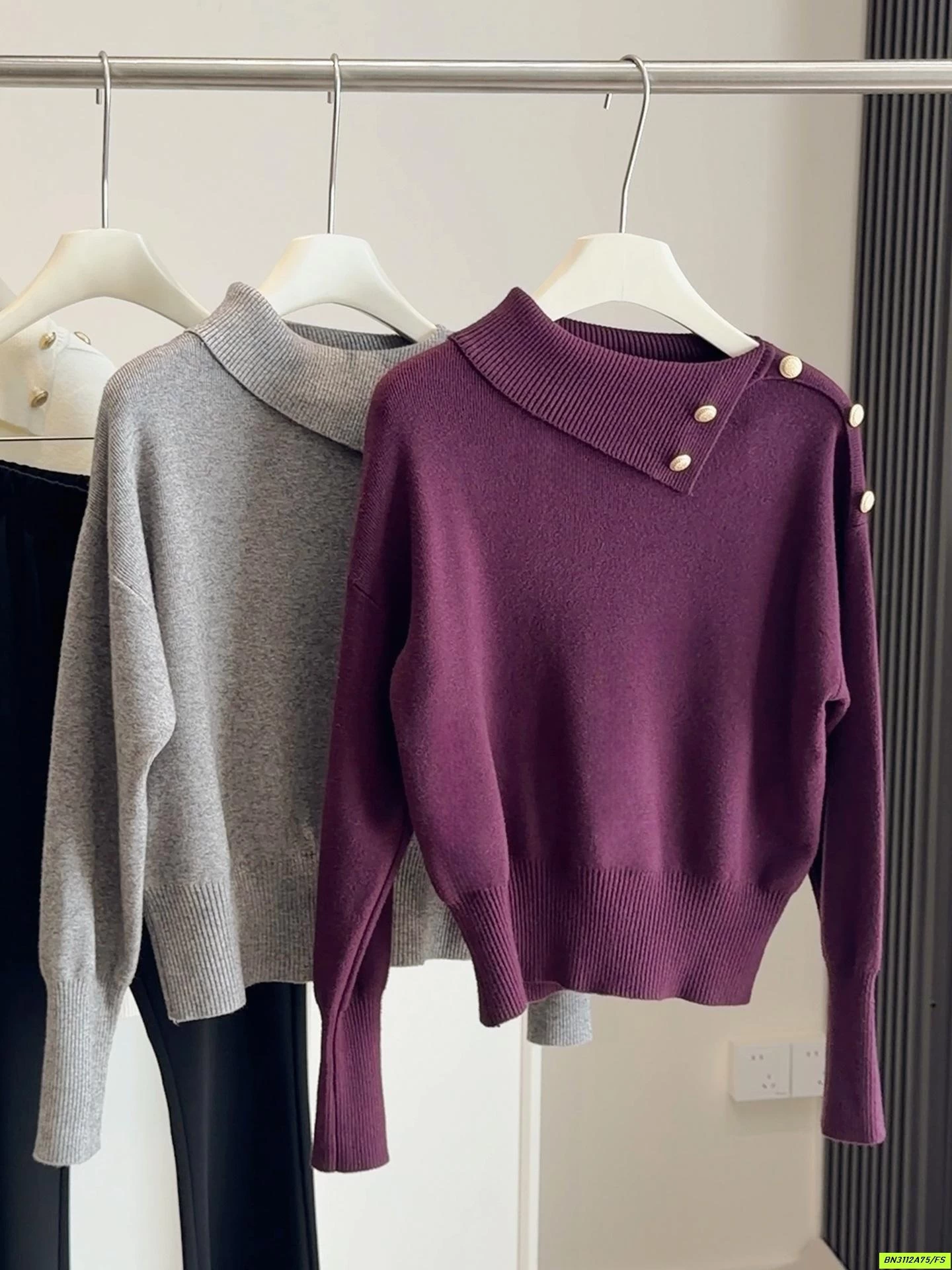 ÁO LEN CỔ ĐỔ PHỐI CÚC NGỌC ANNA