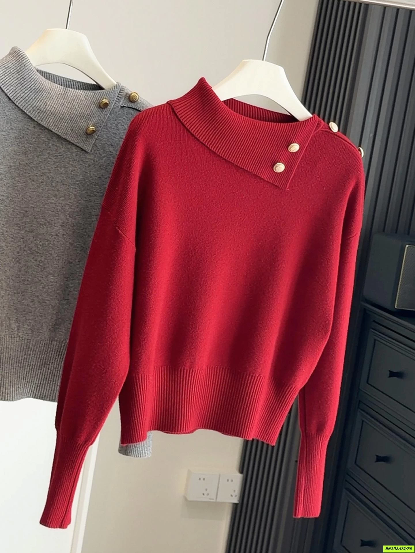 ÁO LEN CỔ ĐỔ PHỐI CÚC NGỌC ANNA