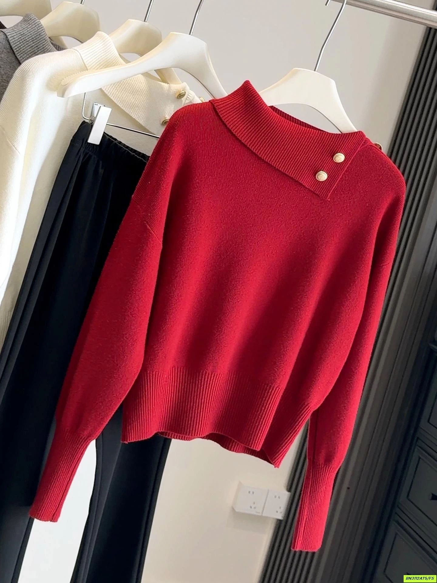 ÁO LEN CỔ ĐỔ PHỐI CÚC NGỌC ANNA