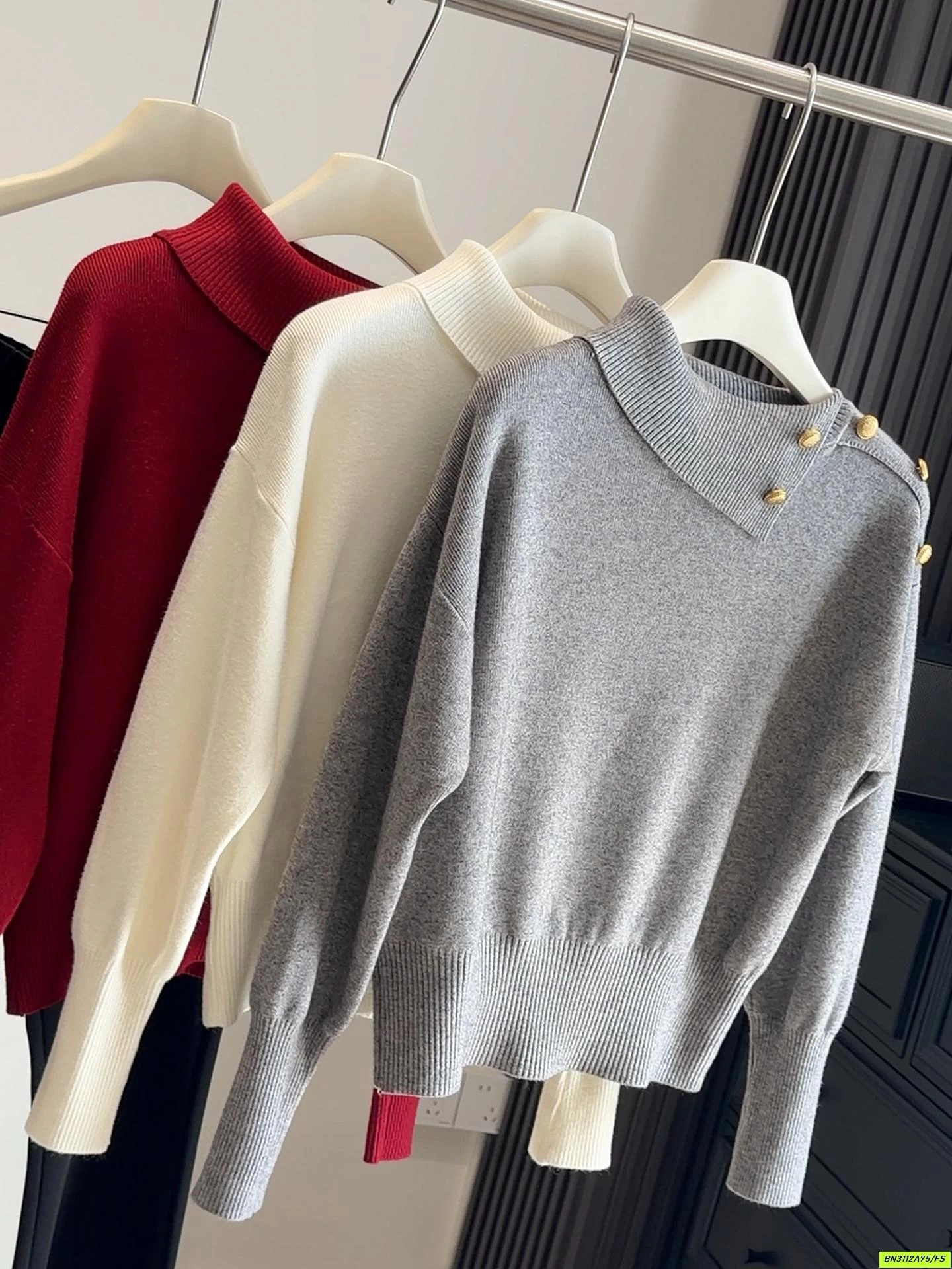 ÁO LEN CỔ ĐỔ PHỐI CÚC NGỌC ANNA