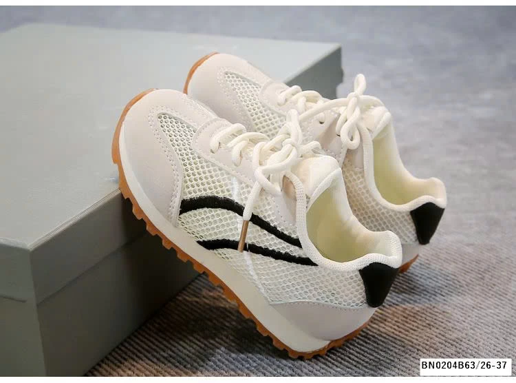 GIÀY THỂ THAO LƯỚI MÙA HÈ