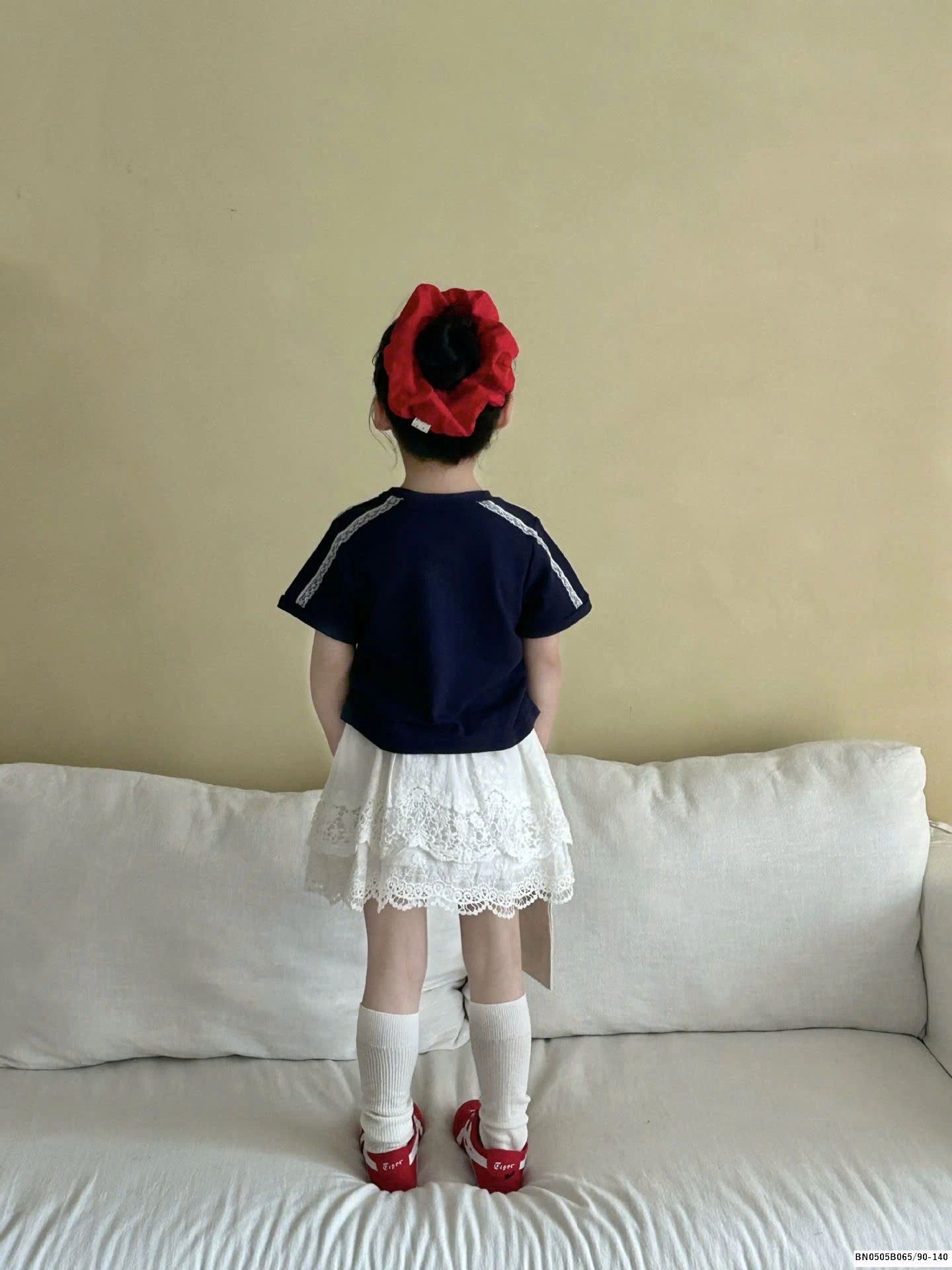 SÉT ÁO THUN SỐ 91 MIX QUẦN VÁY REN