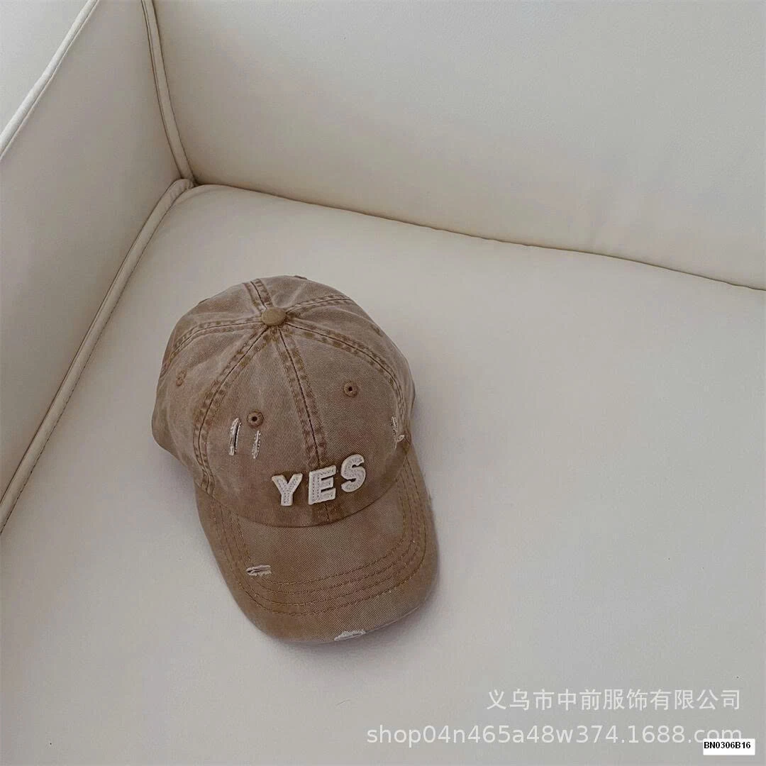 MŨ KẾT CHỮ YES CÀO RÁCH