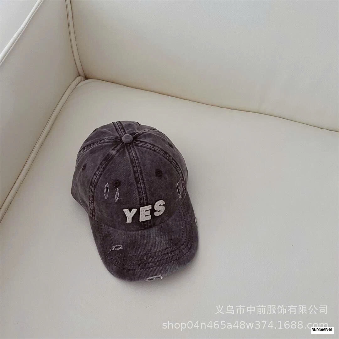 MŨ KẾT CHỮ YES CÀO RÁCH