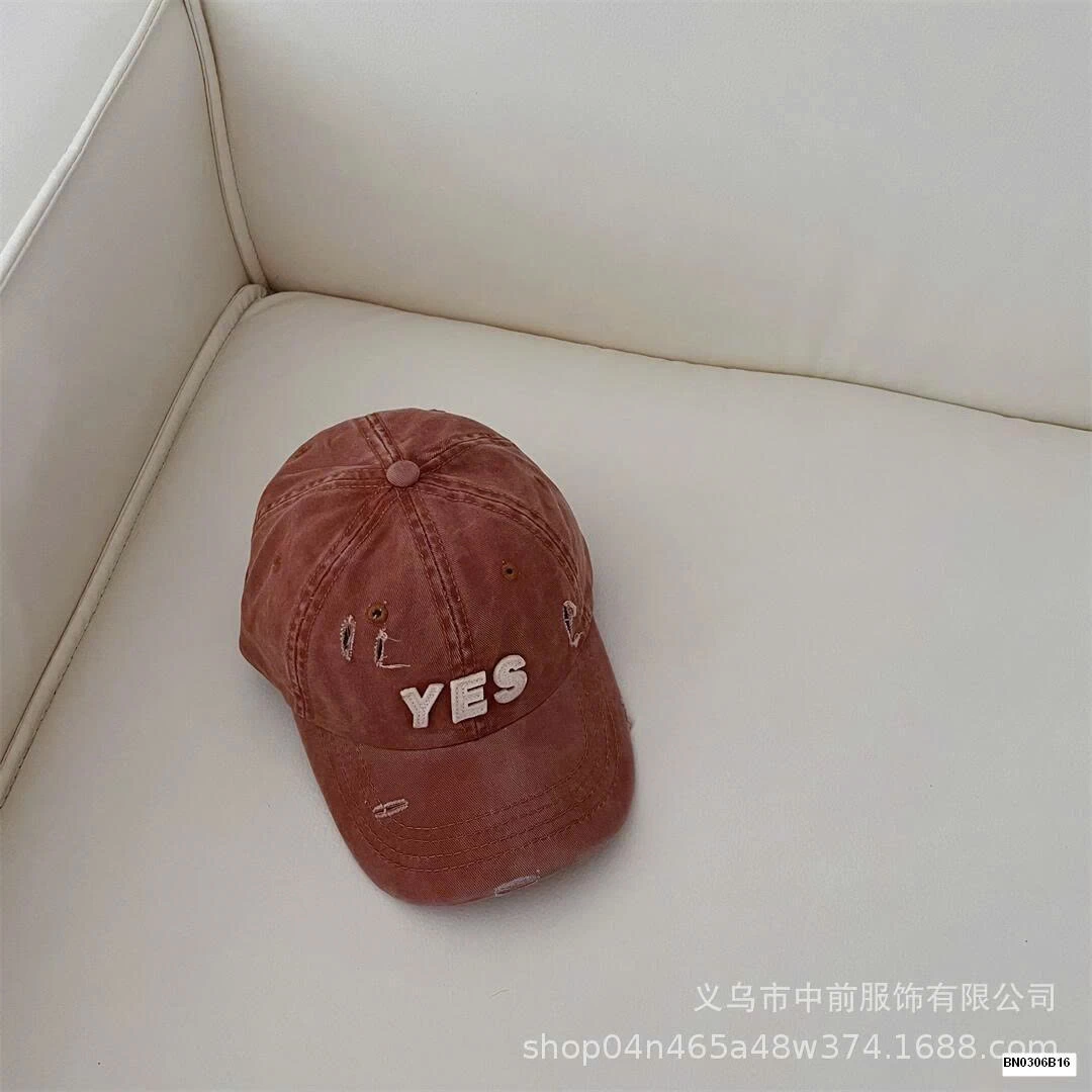 MŨ KẾT CHỮ YES CÀO RÁCH