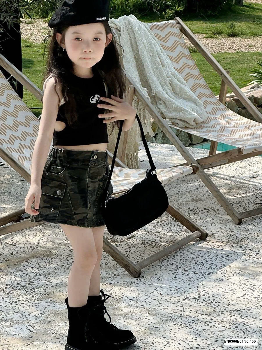 QUẦN VÁY RẰN RI MIX ÁO BA LỖ ĐEN