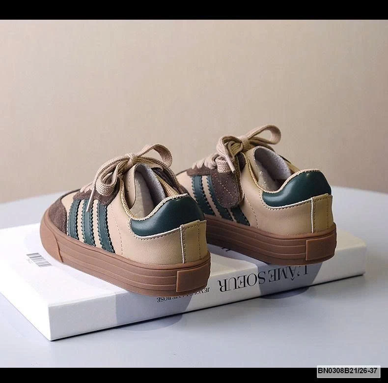 GIÀY BÁNH MỲ QUỐC DÂN 3 VẠCH